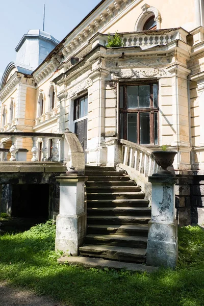 Groedl estilo neo barroco palácio em Skole — Fotografia de Stock