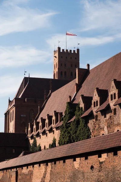 Burg Malbork ist berühmtes Wahrzeichen Polens. — Stockfoto