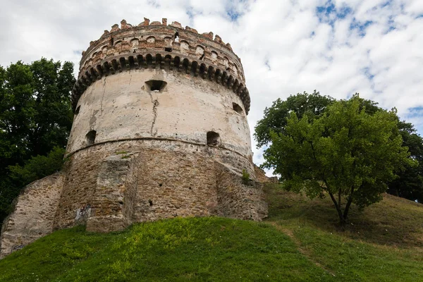 Tower Ostrog Castle Western Ukraine Bottom View Walls Rivne Region — Stock Photo, Image