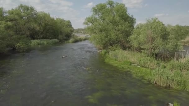 Vue Aérienne Sur Les Montagnes Granit Les Rapides Sur Rivière — Video