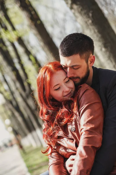 Romantic Couple Date Spring Afternoon — Stock Photo, Image