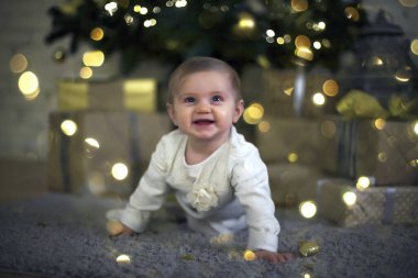 Noel atmosferinde bebek