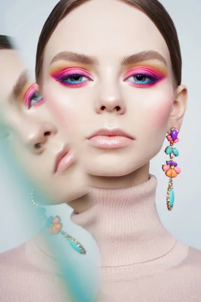 Art fashion studio portrait of beautiful brunette with floral je — Stock Photo, Image