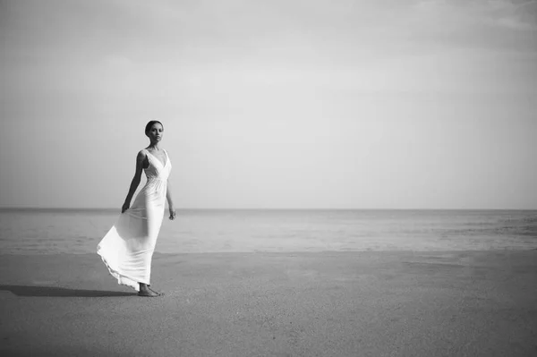 Young Lady White Dress Jumping Beach — Stock Photo, Image