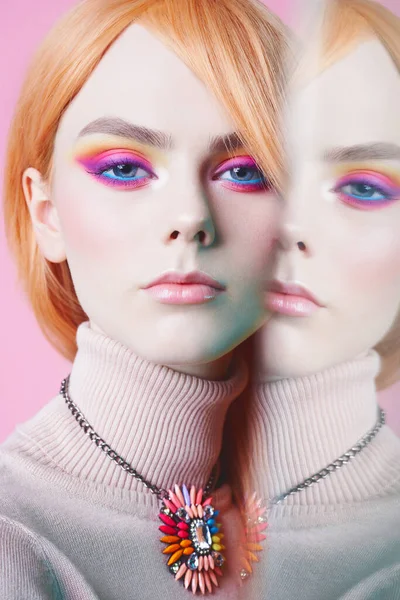Konst Mode Studio Porträtt Vackra Rödhåriga Med Blommiga Smycken Ung — Stockfoto