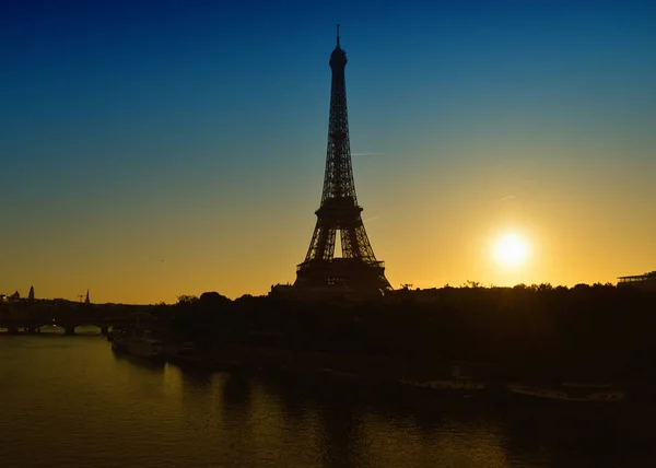 View Eiffel Tower Sunrise Subway Train — Stock Photo, Image