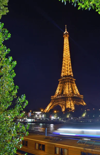 Paris França Agosto 2018 Torre Eiffel Iluminada Noite — Fotografia de Stock