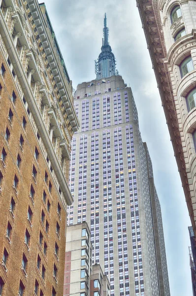 NYC - κοιτώντας ψηλά. Εμπάιρ Στέιτ Μπίλντινγκ. — Φωτογραφία Αρχείου