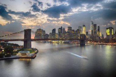 Alacakaranlık bir Manhattan'ın.