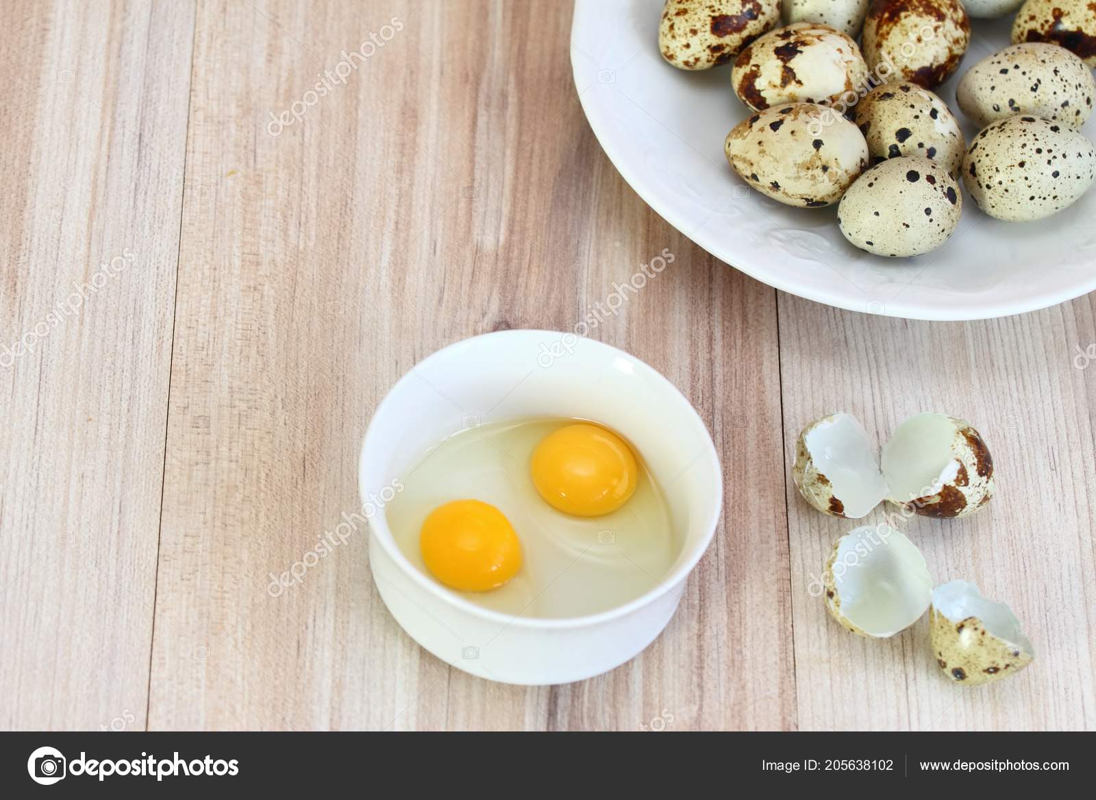 Two Raw Partridge Eggs White Bowl Quail Spotted Eggs White — Stock