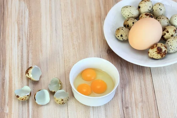 Three Raw Partridge Eggs White Bowl Quail Spotted Eggs Chicken — Stock Photo, Image