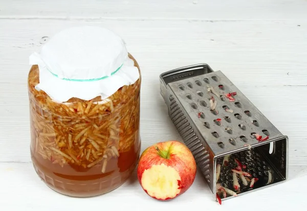Handmade Apple Vinegar Organic Red Apples Grated Apples Peels Water — Stock Photo, Image