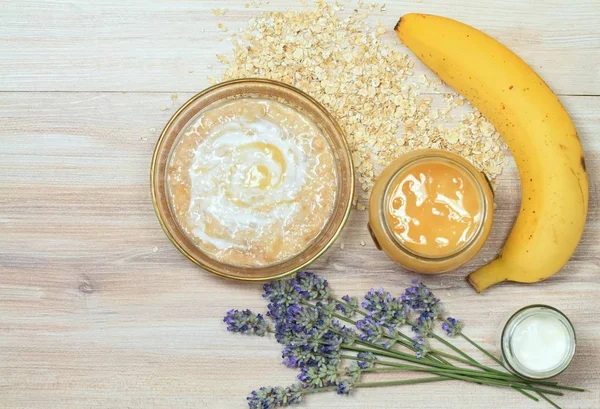Gezichtsmasker Van Havermout Yoghurt Banaan Honing Ingrediënten Voor Zelfgemaakte Gezichtsmasker — Stockfoto