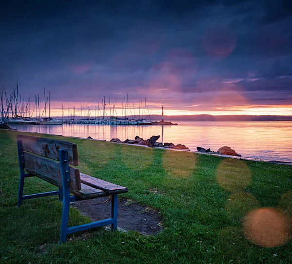 Pôr Sol Colorido Sobre Lago Balaton — Fotografia de Stock