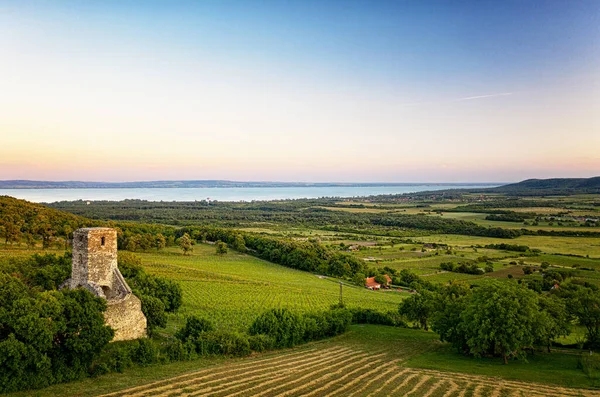 Sonnenuntergang Über Den Mittelalterlichen Ruinen Eines Tempels Balaton Ungarn — Stockfoto