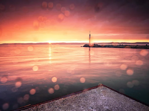 Kleurrijke Zonsondergang Aan Het Balatonmeer Zomer — Stockfoto