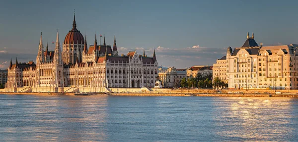 Венгерский Парламент Будапеште — стоковое фото