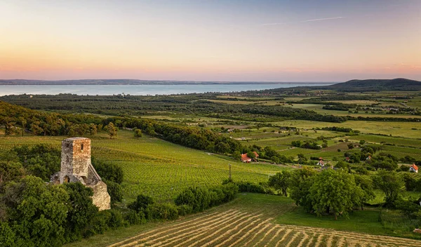 Sonnenuntergang Über Den Mittelalterlichen Ruinen Eines Tempels Balaton Ungarn — Stockfoto