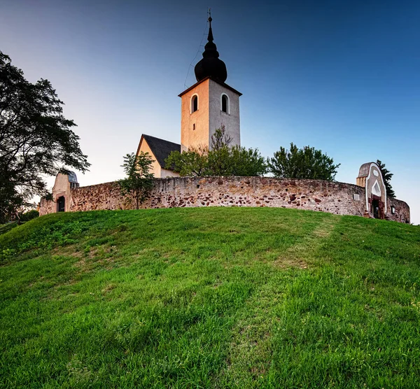 Middeleeuwse Protestantse Kerk Balatonalmadi Hongarije — Stockfoto
