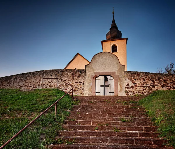 Balatonalmadi Hongarije August 2020 Middeleeuwse Protestantse Kerk Balatonalmadi Hongarije Augustus — Stockfoto