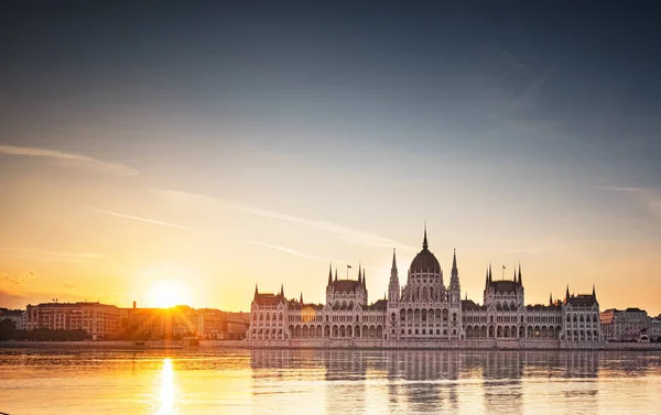 Macaristan Budapeşte Deki Macar Parlamentosu Nda Harika Bir Gün Batımı — Stok fotoğraf