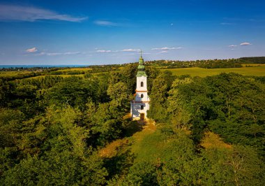 Macaristan, Szantodpuszta 'da küçük bir şapel.
