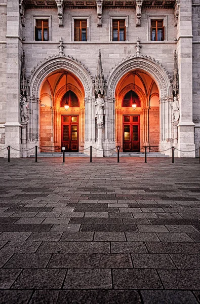 Famoso Edificio Iluminado Del Parlamento Húngaro — Foto de Stock