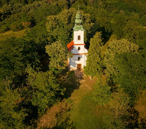 ハンガリーのSzantodpusztaにある小さな礼拝堂 — ストック写真