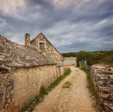 Brac adada, Hırvatistan bina eski taş çiftlik. 