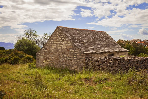 Velho Celeiro Pedra Sumartin Croácia — Fotografia de Stock