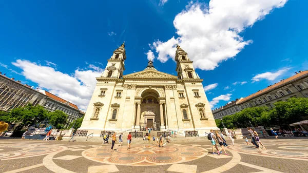 Budapest Ungarisch September View People Pass Basilica Stephens September 2017 — Stockfoto