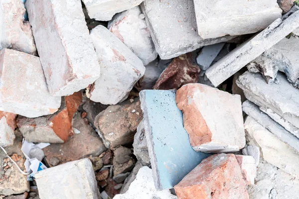 Fotografia unei grămezi de cărămizi rupte — Fotografie, imagine de stoc
