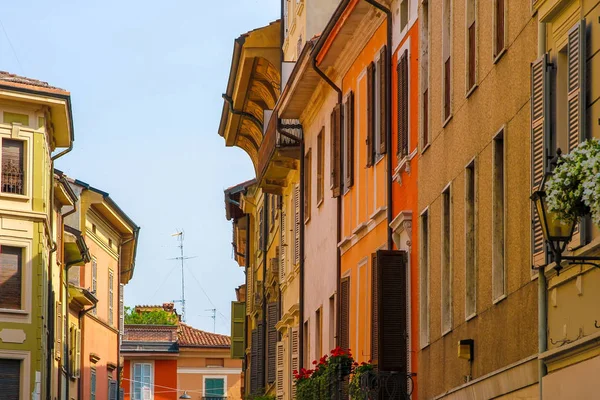 Arquitetura histórica de Cremona em um dia ensolarado — Fotografia de Stock