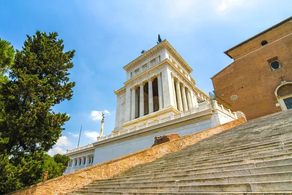 Vista del Altare della Patria desde las escaleras — Foto de Stock