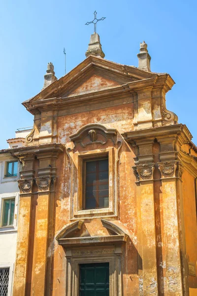 Una chiesa storica a Roma, Italia — Foto Stock