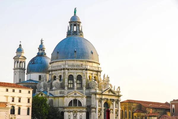 Uitzicht op de San Marco basiliek in Venetië — Stockfoto