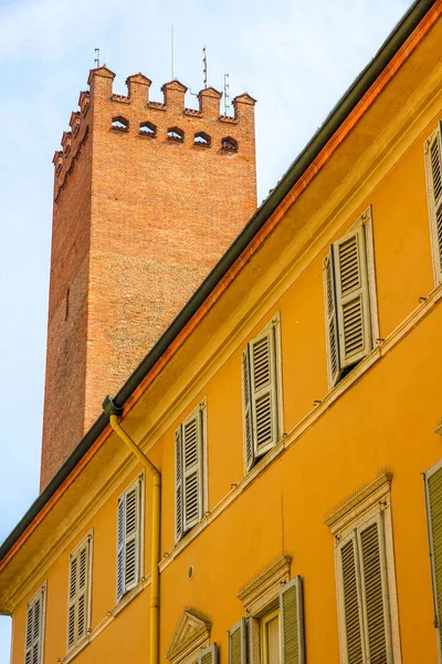 Architektura v Piazza del Duomo v Cremona — Stock fotografie