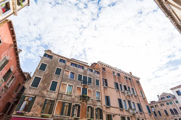 Arquitectura histórica en Venecia, Italia — Foto de Stock