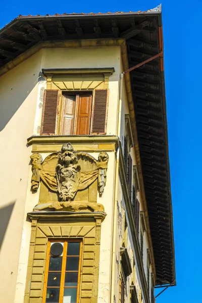 Historyczna architektura Florencji w słoneczny dzień — Zdjęcie stockowe