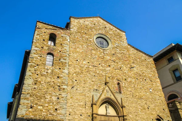 En historisk kyrka i Florens, Italien — Stockfoto