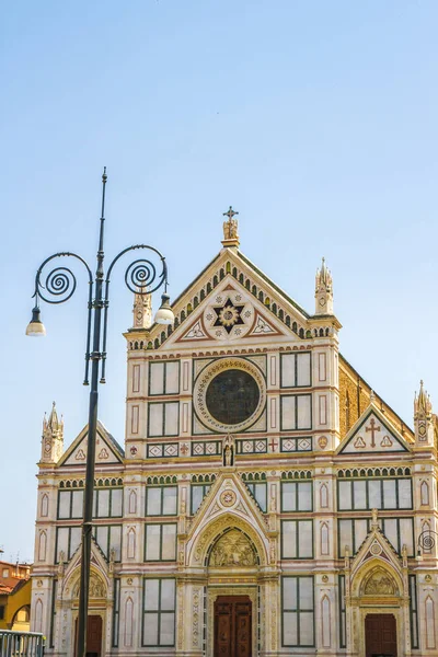 Pohled na baziliku ve Florencii, Itálie — Stock fotografie