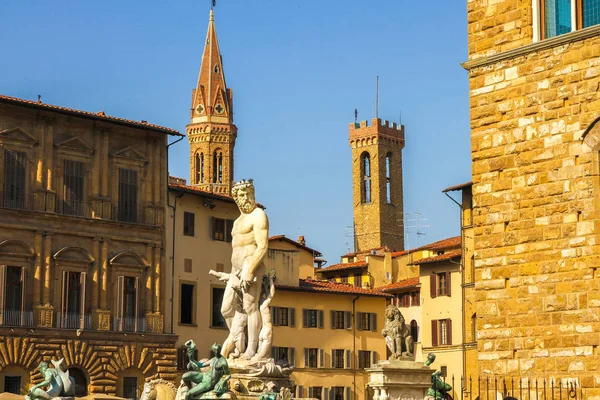 Neptunbrunnen auf der Piazza della Signoria in Florenz — Stockfoto