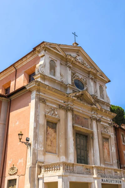 Uma igreja histórica em Roma, Itália — Fotografia de Stock