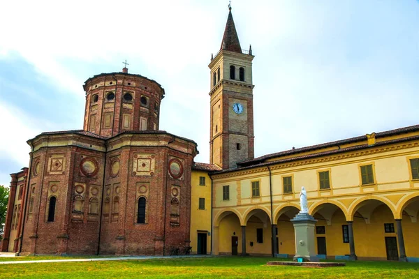 이탈리아에 있는 역사적인 교회 — 스톡 사진