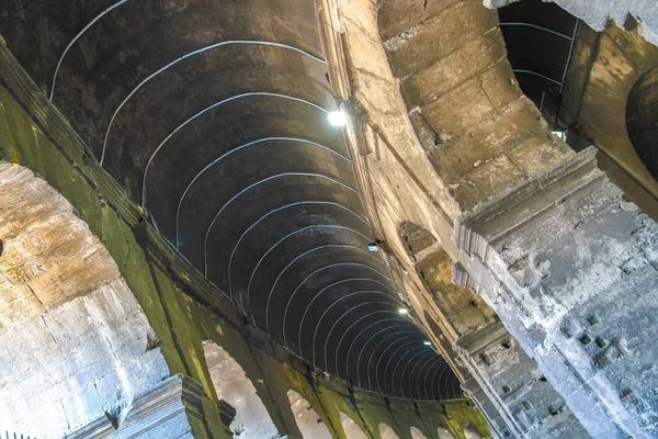 Vista interior del Coliseo de Roma — Foto de Stock