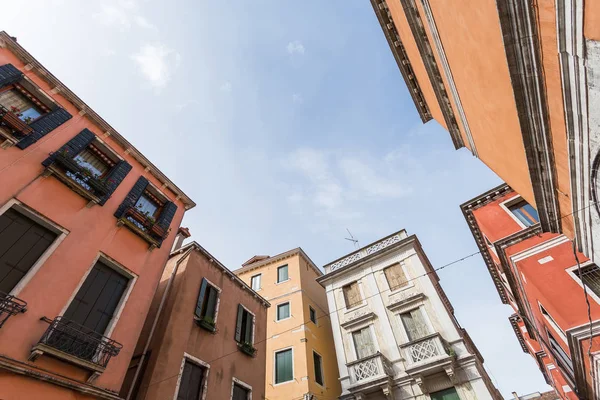 Arquitectura histórica en Venecia, Italia — Foto de Stock