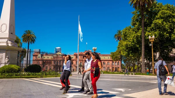 Uitzicht op de beroemde Casa Rosada in Buenos Aires — Stockfoto