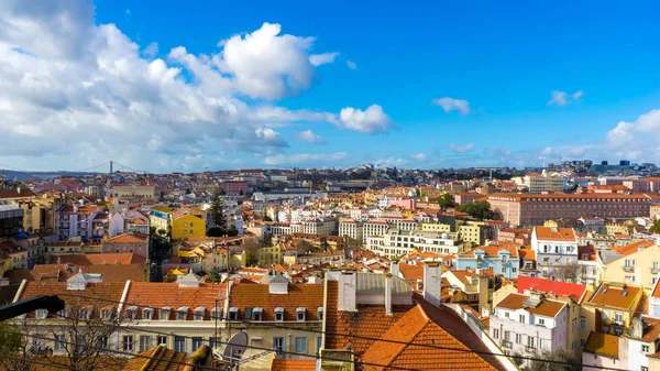 Blue sky with clouds over the centre of Lisbon — Stock Photo, Image