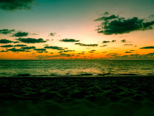 Ondergaande Zon Strand Fotografie Zdjecia Stockowe Ondergaande Zon Strand Obrazy Royalty Free