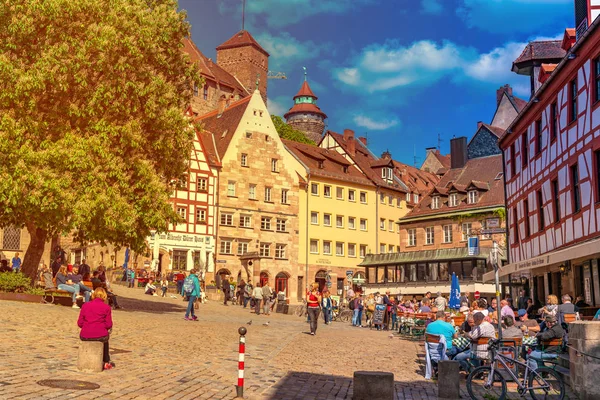 Streetscene of the medieval city of Nuremberg in Germany — Stock Photo, Image